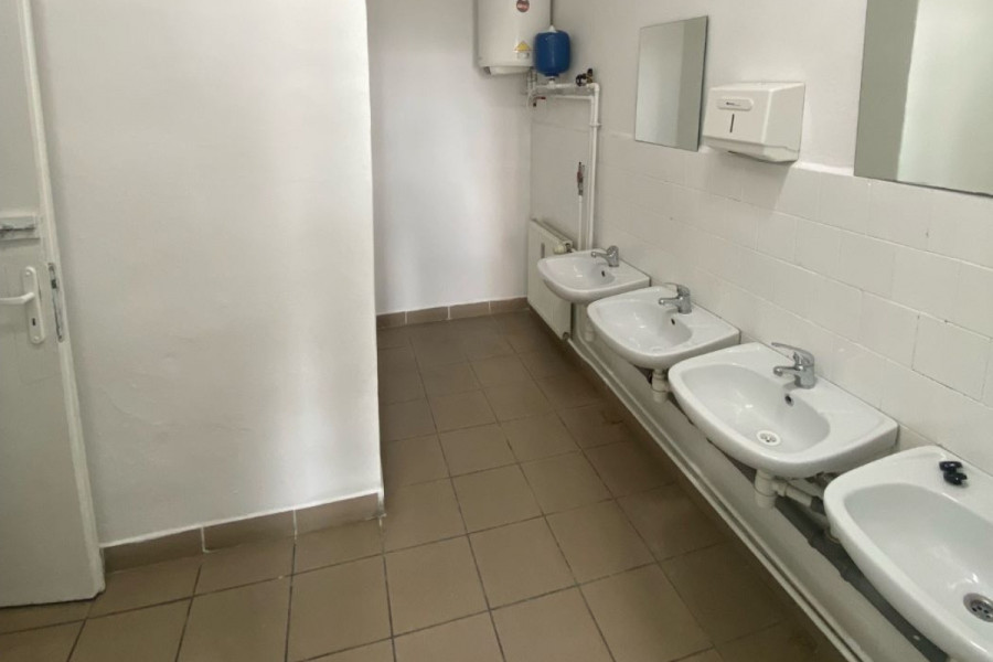 OFERTA NAJMU nr 9 - Budynek biurowy 4-kondygnacje 6 1